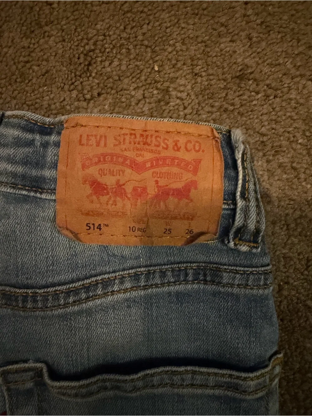 Levis straight leg